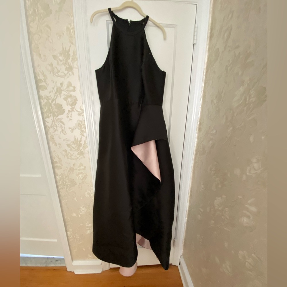 Carmen Marc Valvo Black Silk-like Gown